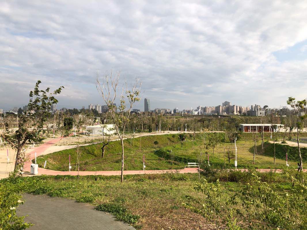 walking near me on Taichung City Shuiyu Central Park Green Crest walking route