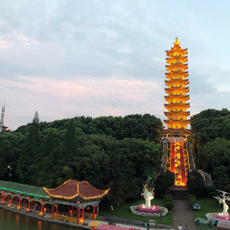 Lianhua Mountain Tourist Area walking route map in E Zhou Shi