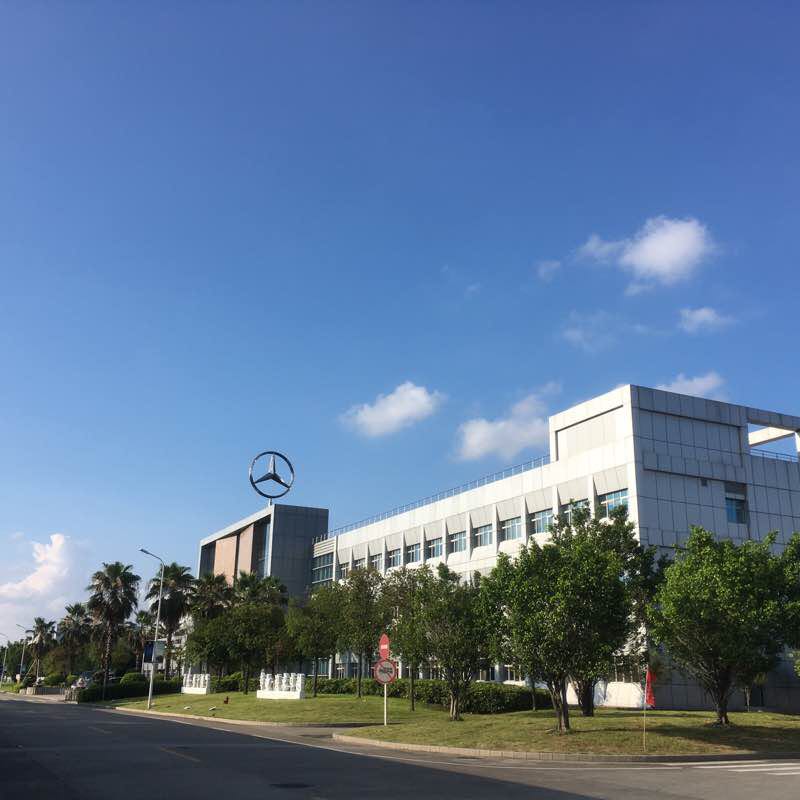 奔驰厂环岛路跑