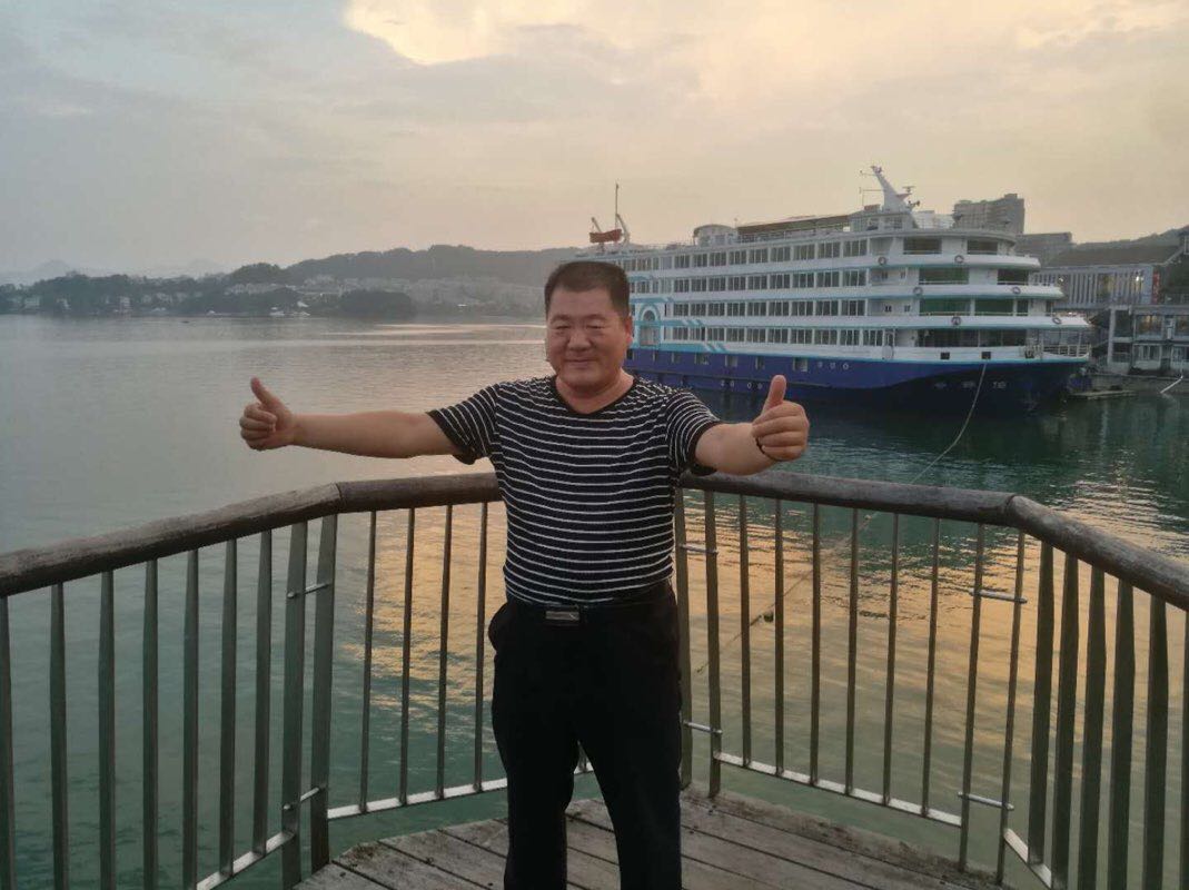 厚德载物，德行天下