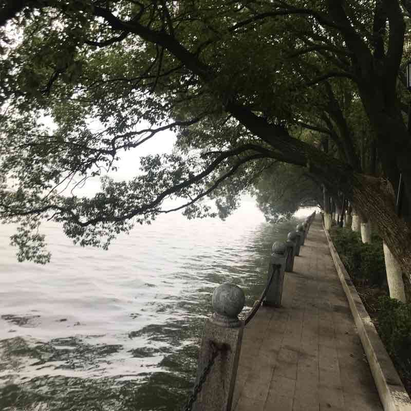 青山湖