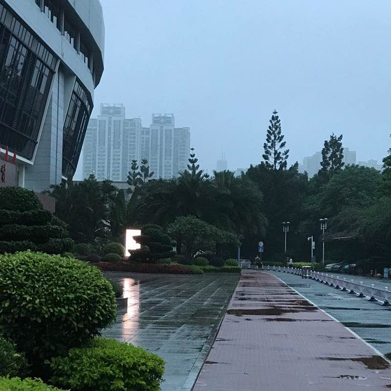 家附近