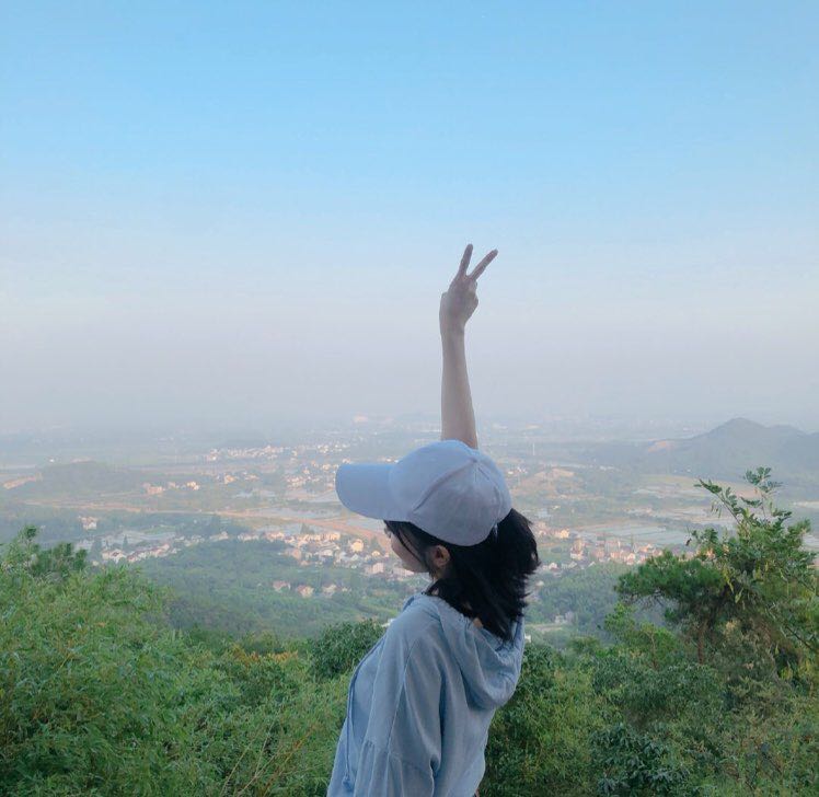 徐彩虹