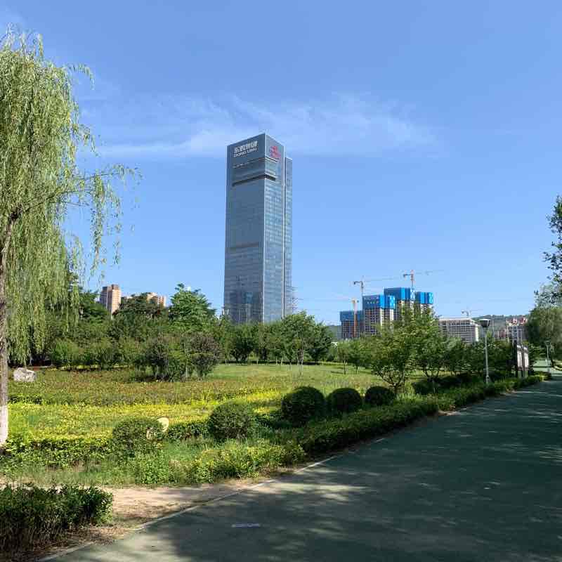宝鸡客运中心南河提公园