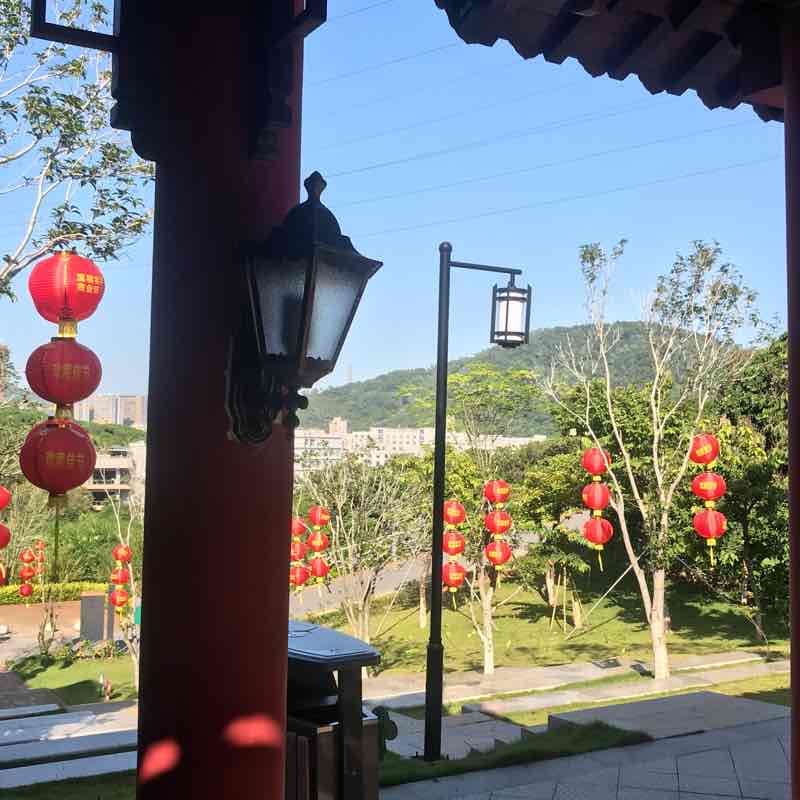 行山步道，高低起伏落差还算不错，可以用。