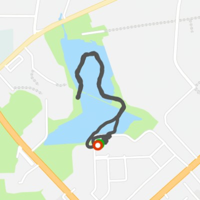 完全是公园瞻桥上活动的路线！公园瞻桥往返两公里，很适合早上锻炼身体。瞻桥是公园湖中建设的。