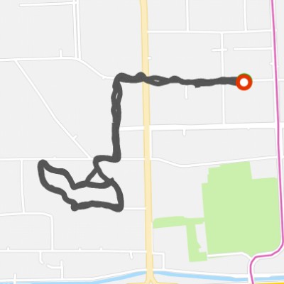 青年湖公园河边线